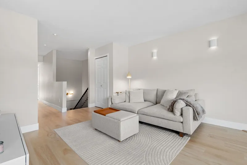 1001 OLD LILLOOET ROAD - photo 3 of 25