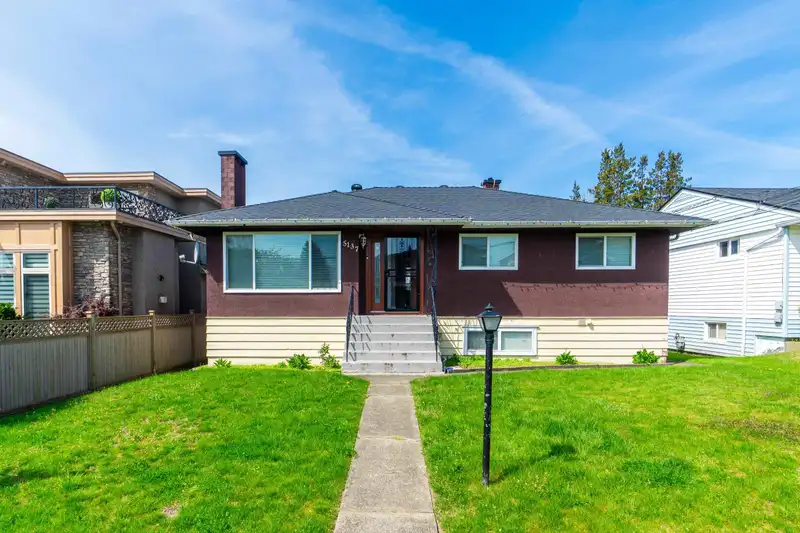 5137 LORRAINE AVENUE - photo 1 of 40