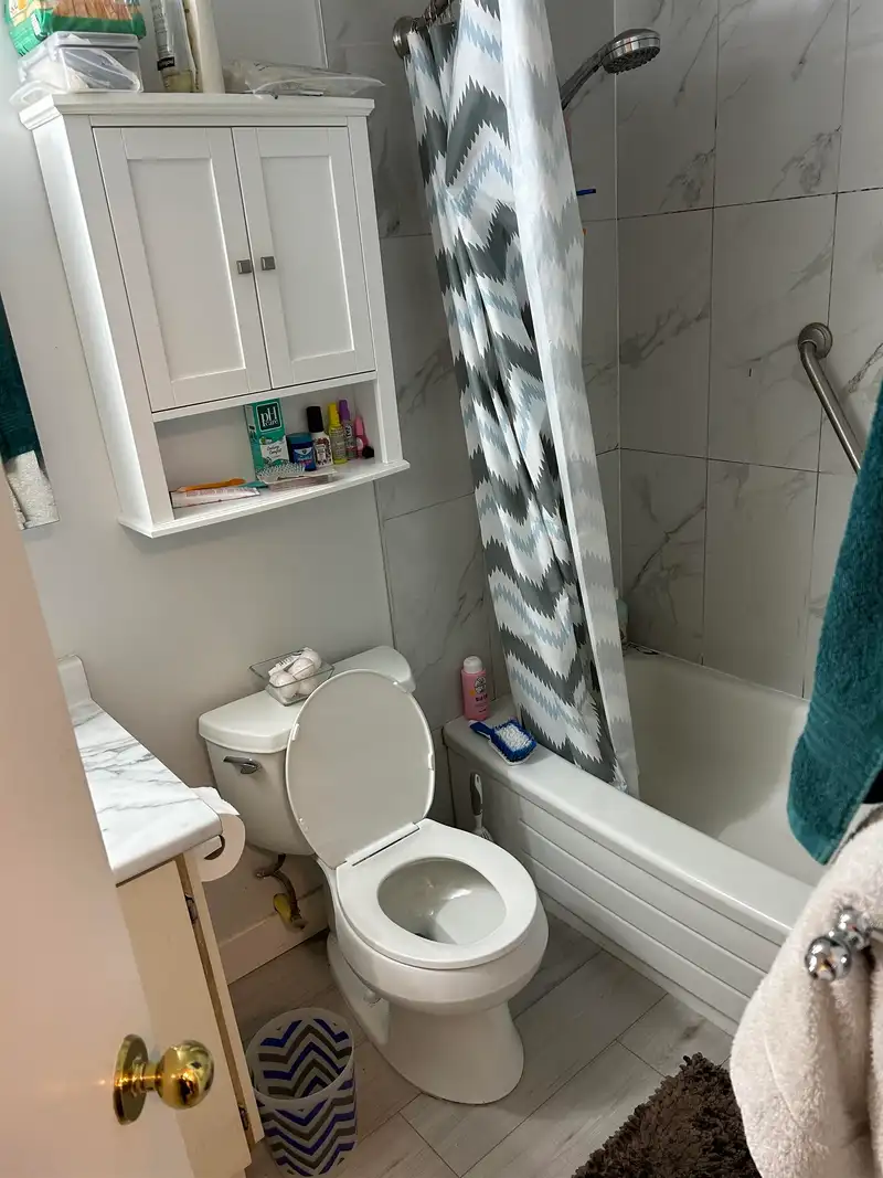 206 10157 UNIVERSITY DRIVE - photo 3 of 7