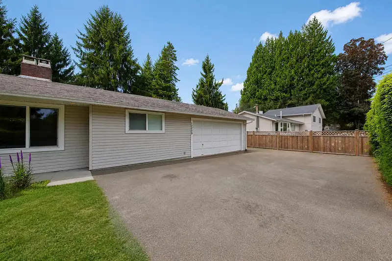 12209 SKILLEN STREET - photo 3 of 33