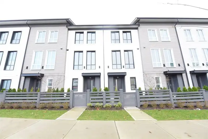 14 15938 27 AVENUE - photo 1 of 11