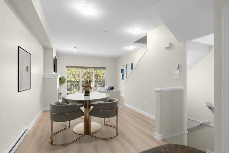 99 935 EWEN AVENUE - photo 2 of 33
