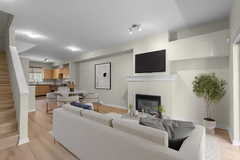 99 935 EWEN AVENUE - photo 4 of 33