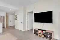 606 8379 201 STREET - thumbnail 11
