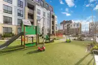 606 8379 201 STREET - thumbnail 19