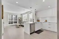 606 8379 201 STREET - thumbnail 3