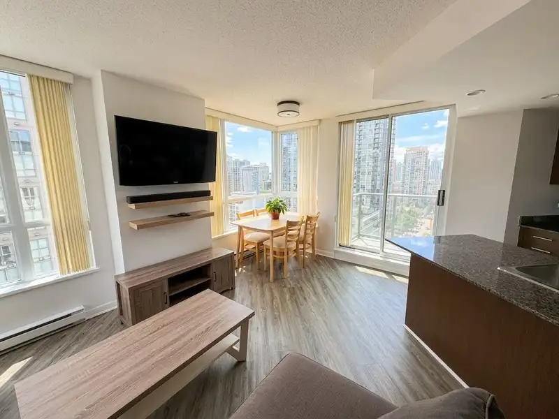 1602 1212 HOWE STREET - photo 1 of 13