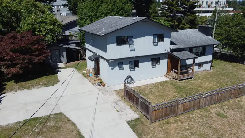 896 DAVIS ROAD - photo 3 of 27
