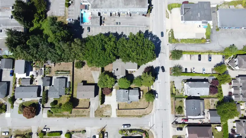 896 DAVIS ROAD - photo 4 of 27