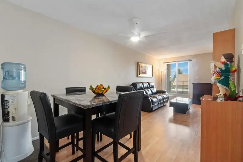 301 4868 FRASER STREET - photo 4 of 29