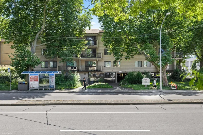 211 8400 LANSDOWNE ROAD - photo 2 of 21