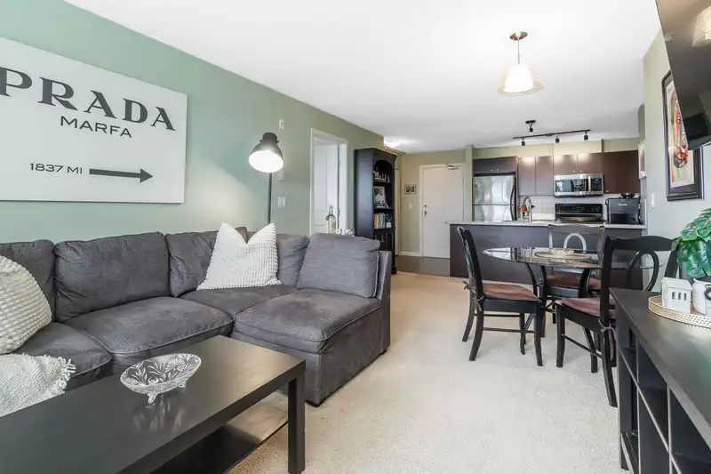 309 18755 68 AVENUE - photo 3 of 31