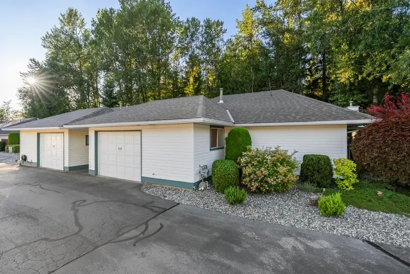 115 10172 141 STREET - photo 1 of 25