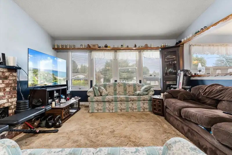 3155 PRINCESS COURT - photo 4 of 31