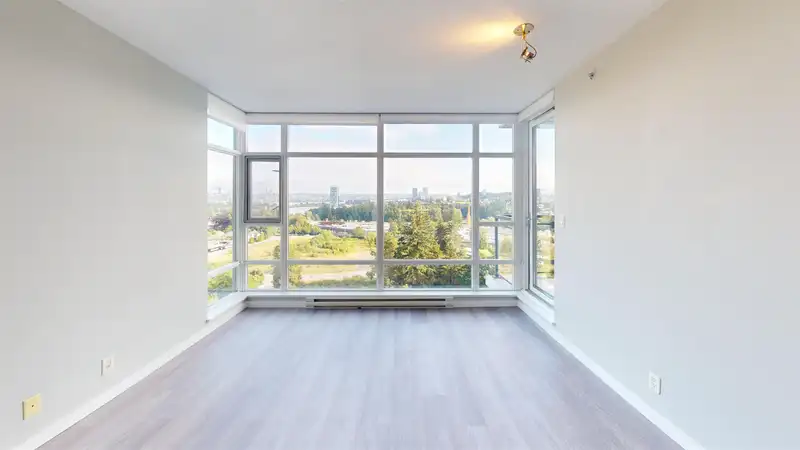 1602 575 DELESTRE AVENUE - photo 2 of 26