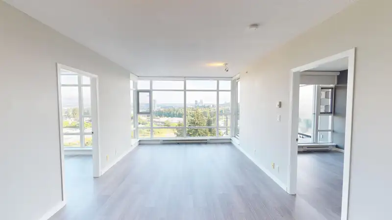 1602 575 DELESTRE AVENUE - photo 3 of 26