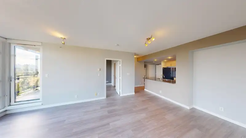 1602 575 DELESTRE AVENUE - photo 4 of 26