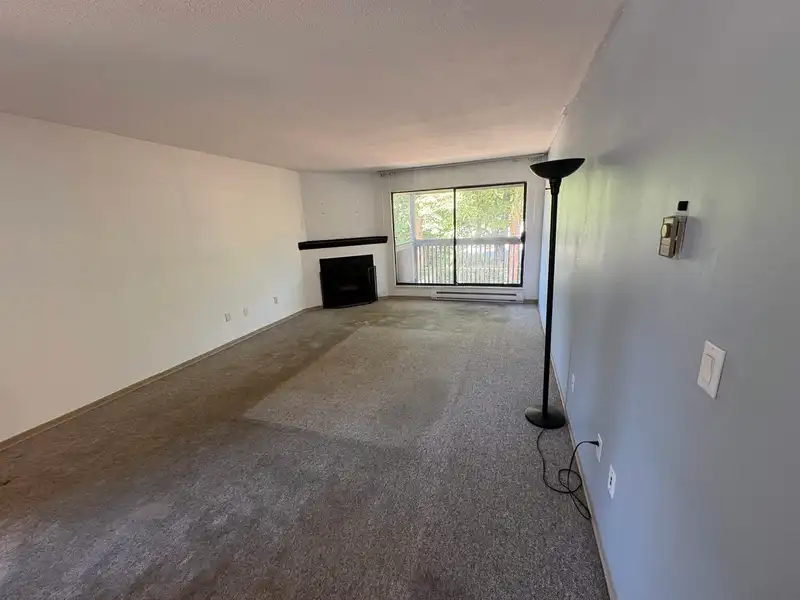 206 9682 134 STREET - photo 3 of 10
