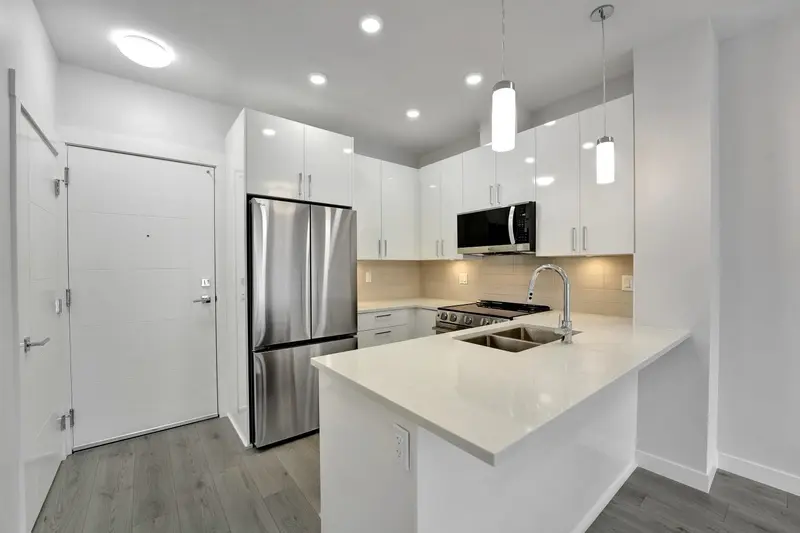 508 33886 PINE STREET - photo 4 of 25