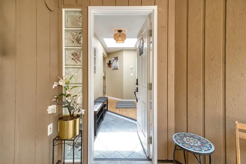 1849 NORTH ROAD - photo 4 of 40