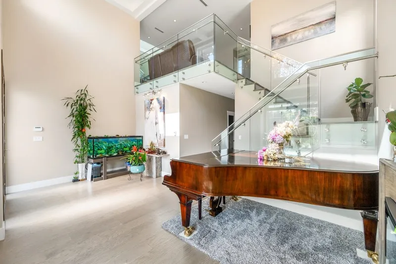 4591 TRIMARAN DRIVE - photo 4 of 25