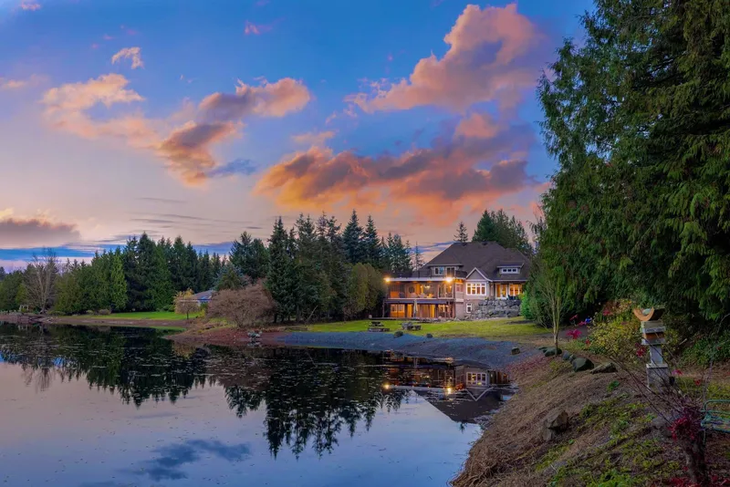 23455 8 AVENUE - photo 4 of 25