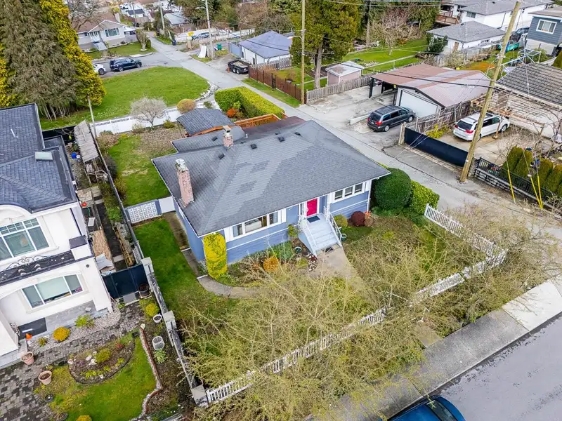 4457 BURKE STREET - photo 1 of 40