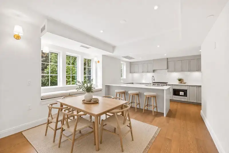 1 5819 HIGHBURY STREET - photo 1 of 3