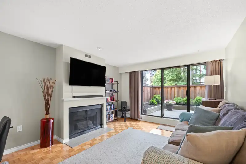 102 708 EIGHTH AVENUE - photo 2 of 24