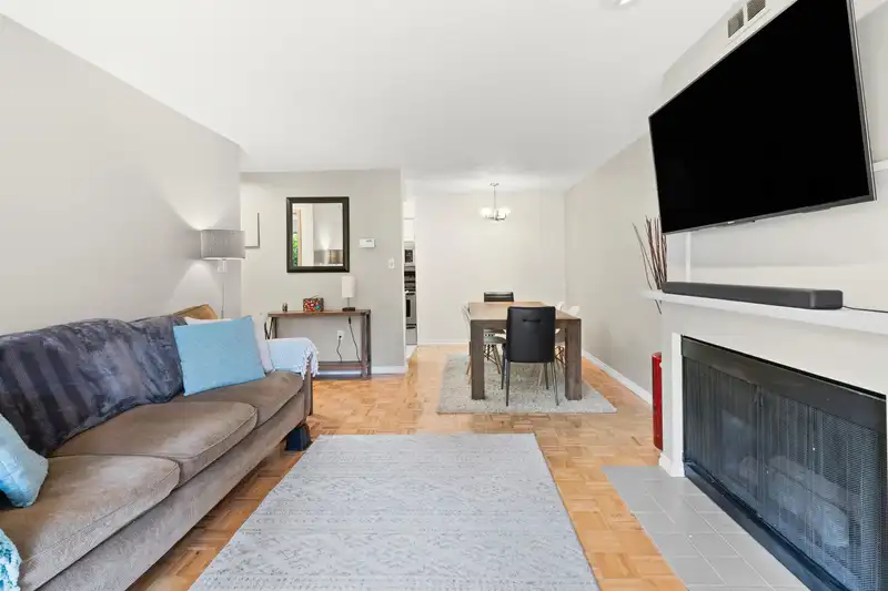 102 708 EIGHTH AVENUE - photo 3 of 24