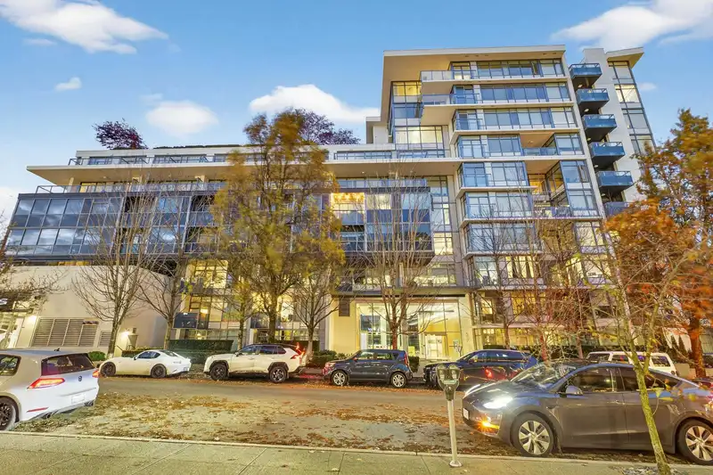 210 1777 W 7TH AVENUE - photo 1 of 18