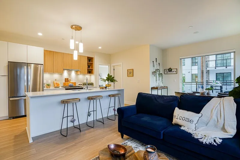 415 6960 NICHOLSON ROAD - photo 4 of 25