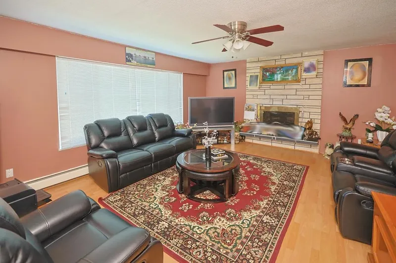 7310 GLADSTONE STREET - photo 2 of 17