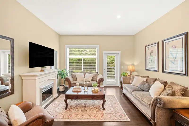 50 15075 60 AVENUE - photo 1 of 31