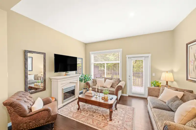 50 15075 60 AVENUE - photo 2 of 31