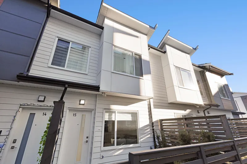 15 9652 162A STREET - photo 2 of 25