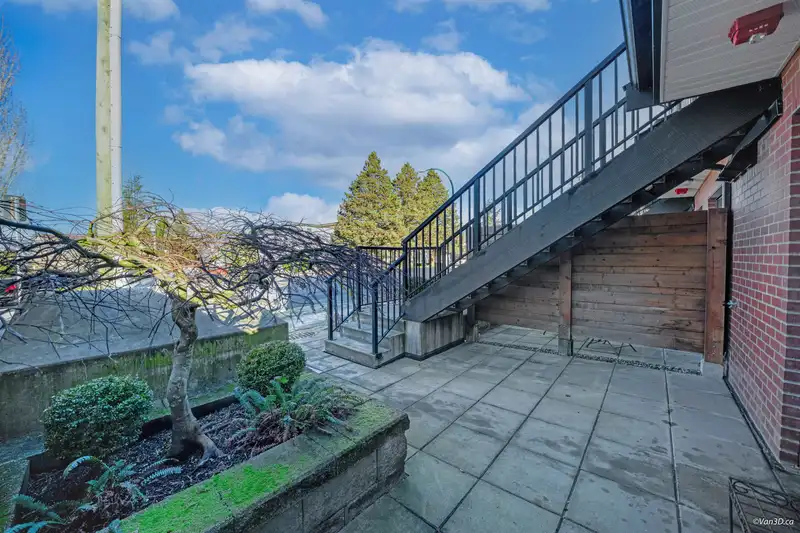 101 7180 BARNET ROAD - photo 4 of 25