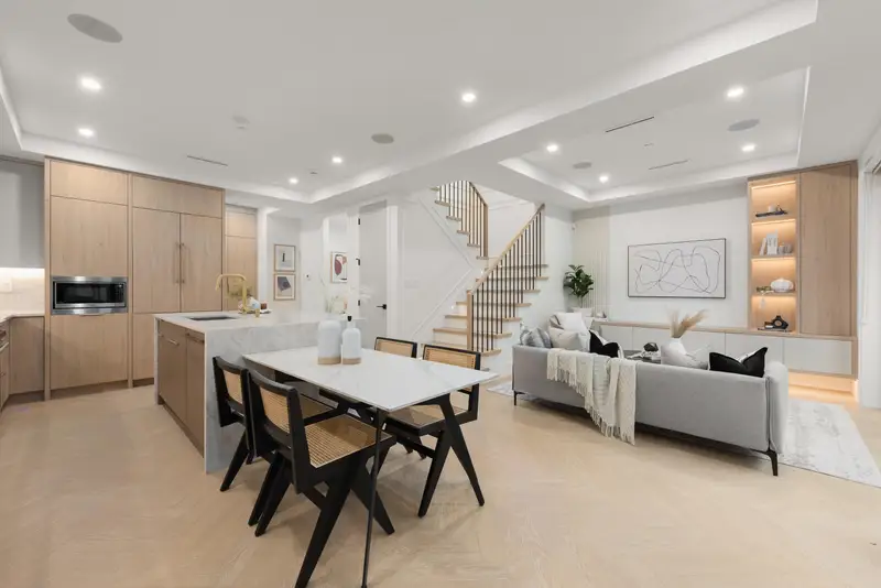 1 3393 VICTORIA DRIVE - photo 1 of 25