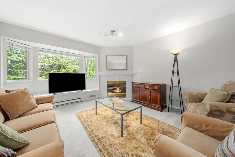 409 3738 NORFOLK STREET - photo 4 of 29