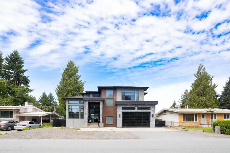 2305 BEAVER STREET - photo 1 of 25