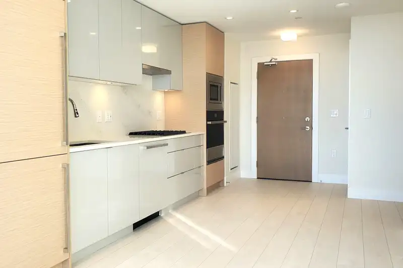 1901 3438 SAWMILL CRESCENT - photo 2 of 26