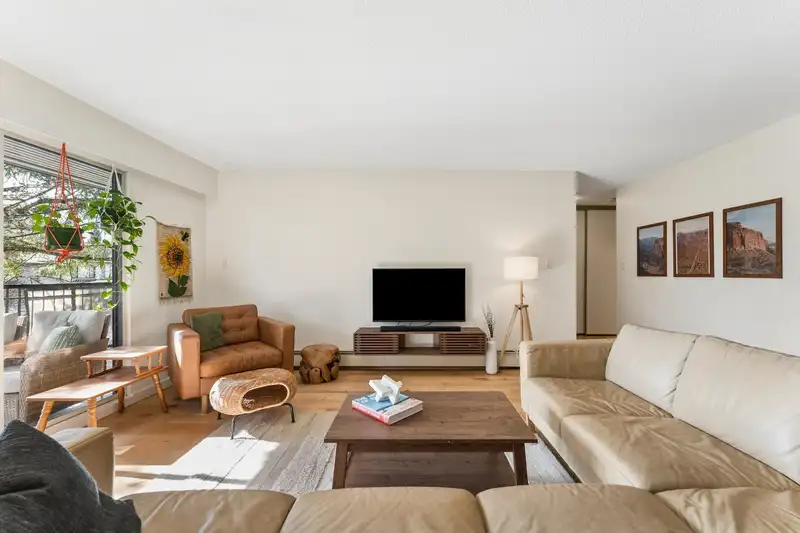 211 1385 DRAYCOTT ROAD - photo 4 of 31