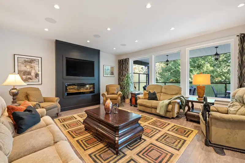 4814 201 STREET - photo 2 of 40