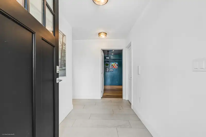 20562 46B AVENUE - photo 4 of 40