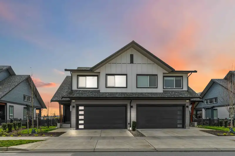 B 4338 CORMORANT WAY - photo 1 of 32