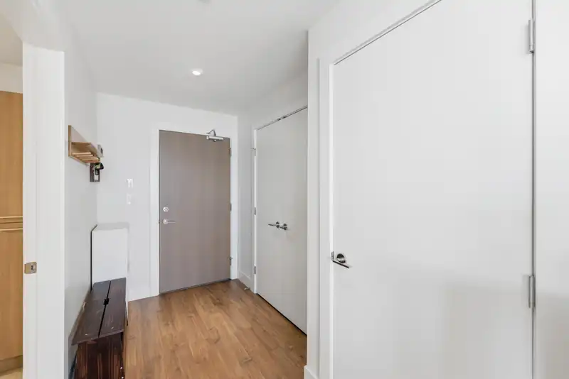 1508 258 NELSON'S COURT - photo 2 of 40