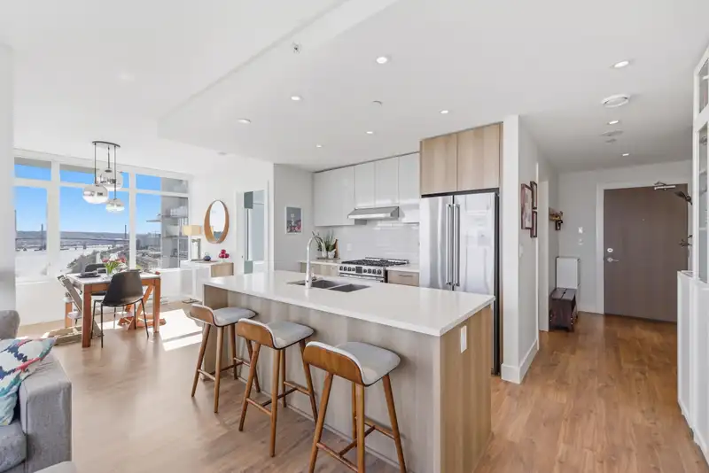 1508 258 NELSON'S COURT - photo 3 of 40