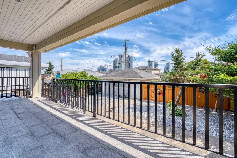 4330 WILLIAM STREET - photo 3 of 35