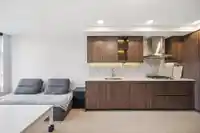 912 8800 HAZELBRIDGE WAY - thumbnail 11