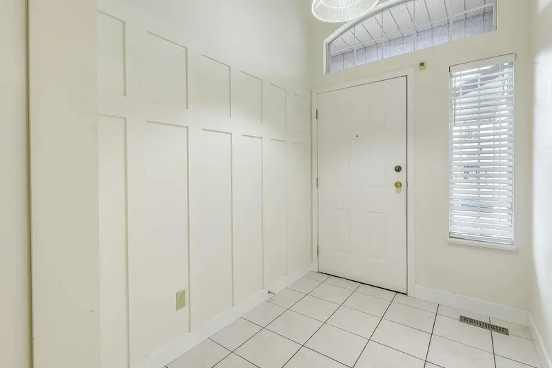 18589 62 AVENUE - photo 4 of 25